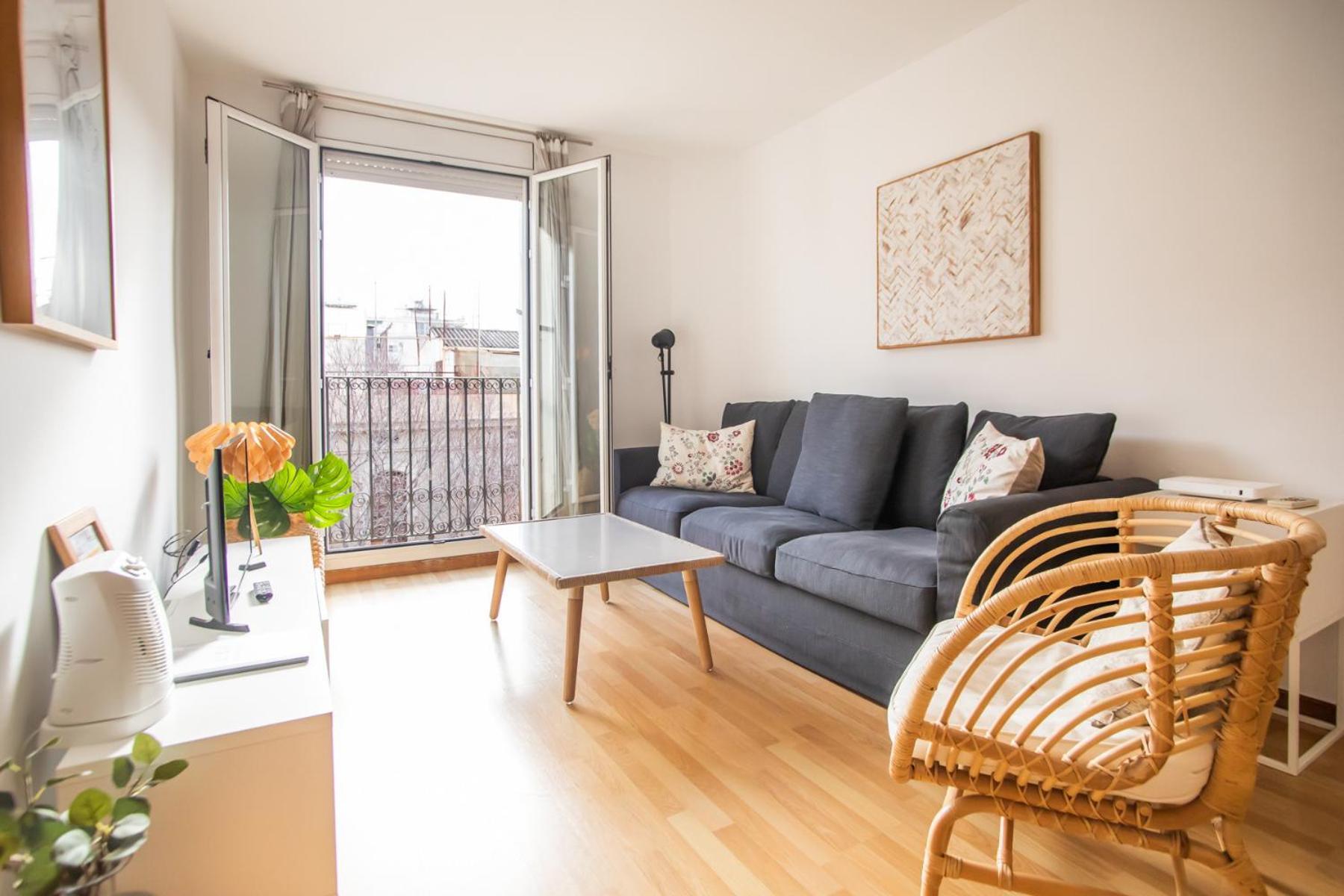 41par254 - Luminous In Sant Antoni *